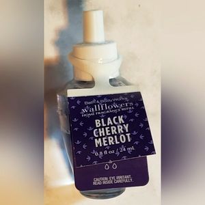 Bath & Body Works Wallflower w Refill Black Cherry Merlot scent aromatherapy